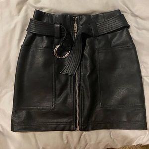 Like new TOPSHOP LEATHER SKIRT